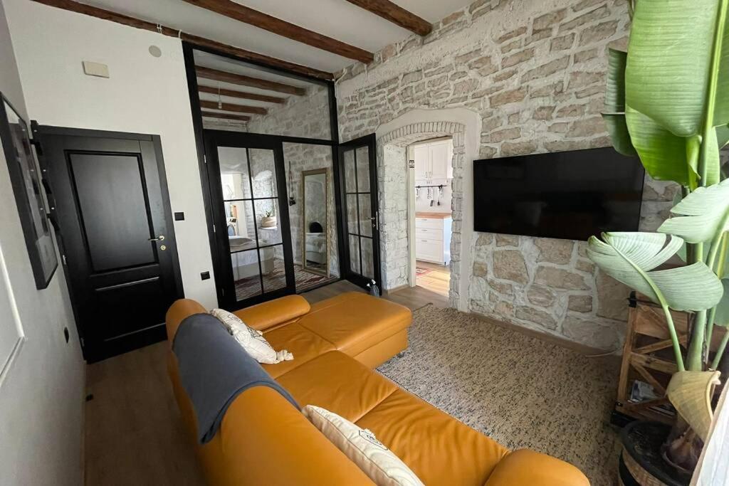 The Bungalow By The Sea In Historic Porec Old City Extérieur photo