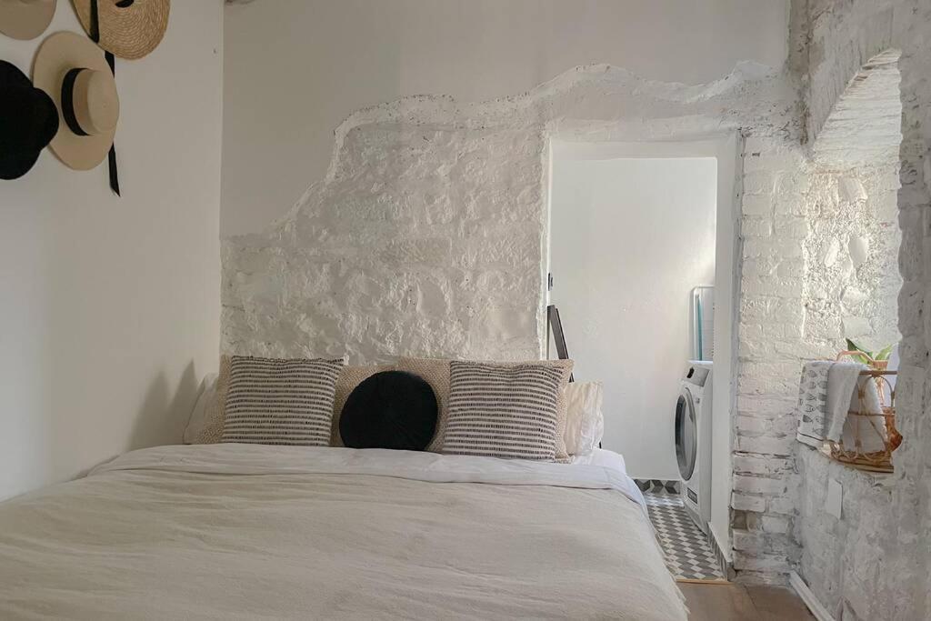 The Bungalow By The Sea In Historic Porec Old City Extérieur photo