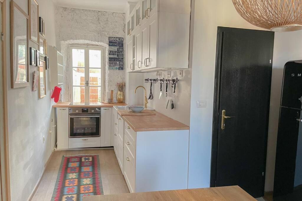 The Bungalow By The Sea In Historic Porec Old City Extérieur photo